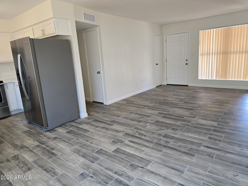 715 N Arrowhead Drive - Photo 6
