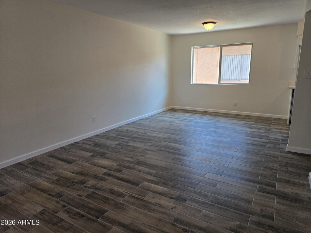 715 N Arrowhead Drive - Photo 5