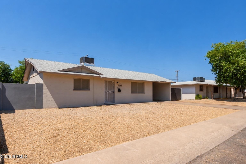4212 W Vista Avenue - Photo 1