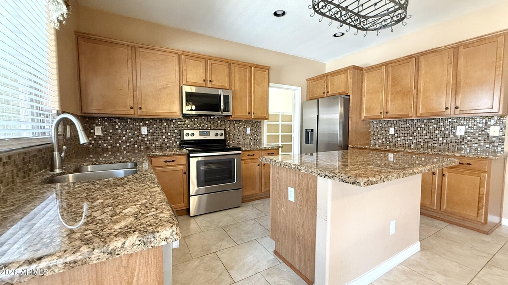 2714 E Birchwood Place - Photo 1