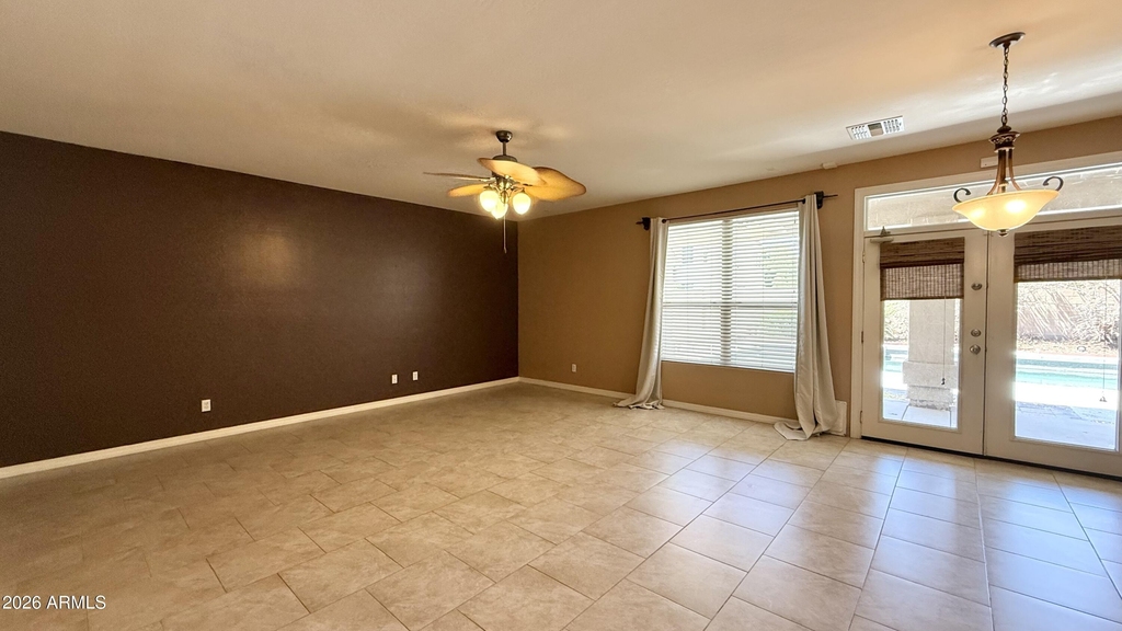 2714 E Birchwood Place - Photo 4