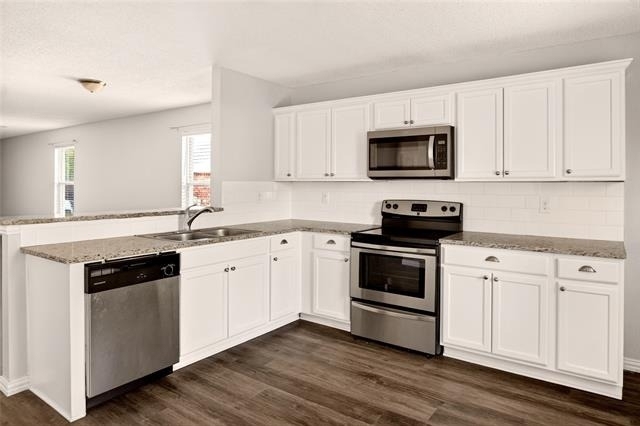 8704 Swan Park Drive - Photo 8