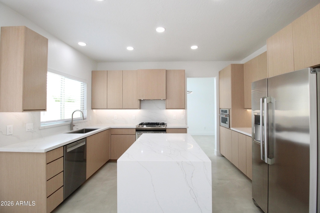 15019 N 100th Way - Photo 2