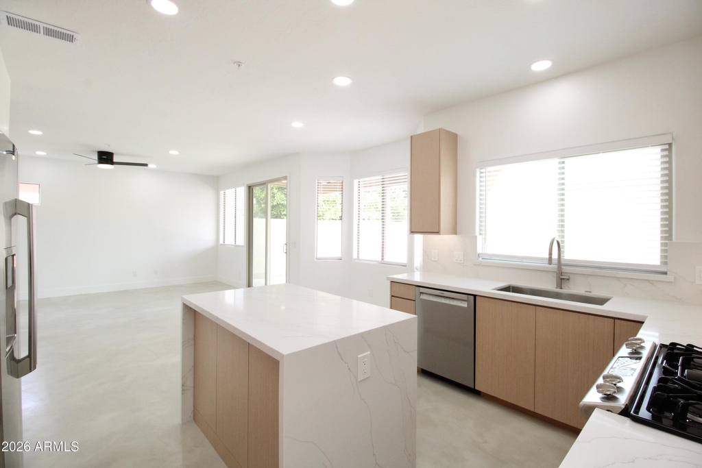 15019 N 100th Way - Photo 5