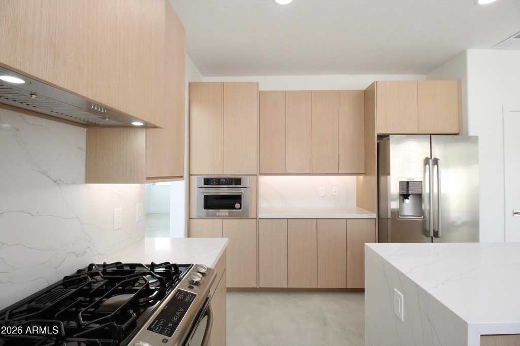 15019 N 100th Way - Photo 3