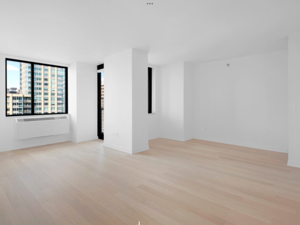 407 Park Avenue South - Photo 0