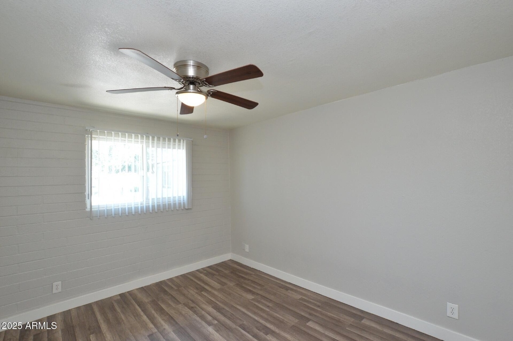 6044 N 21st Avenue - Photo 7