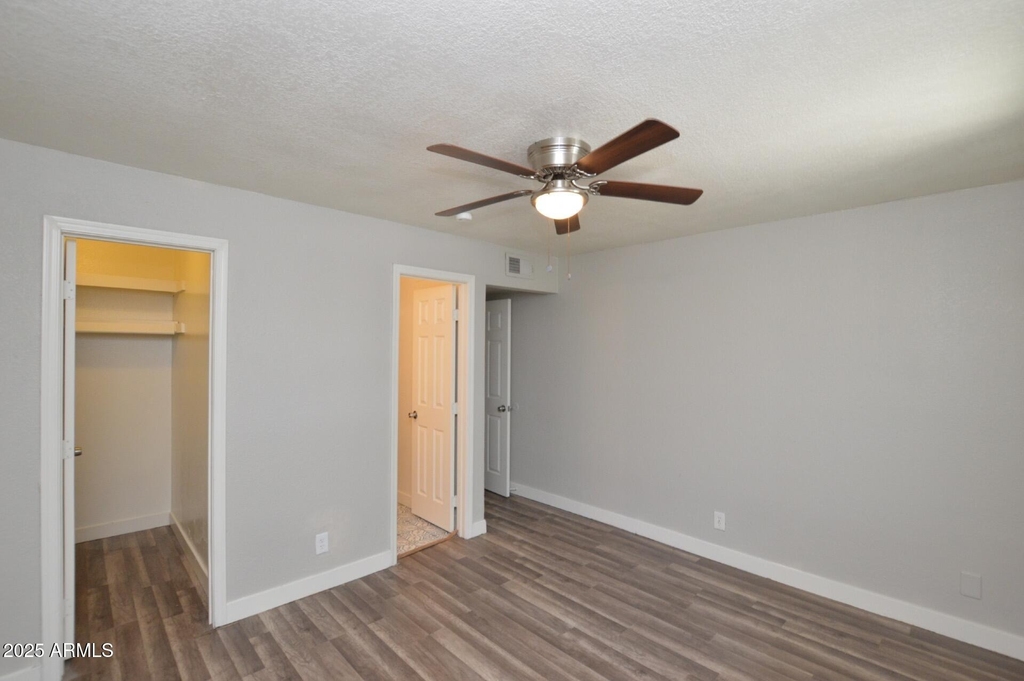 6044 N 21st Avenue - Photo 12