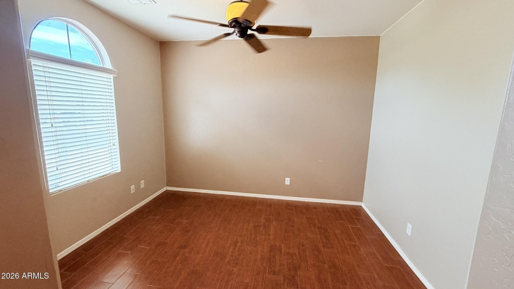 44989 W Woody Road - Photo 4