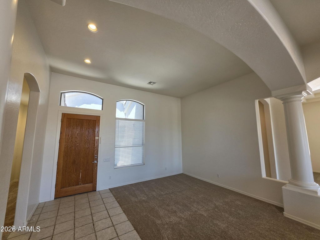 2653 N Travis -- - Photo 1