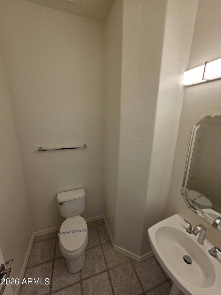 2653 N Travis -- - Photo 17