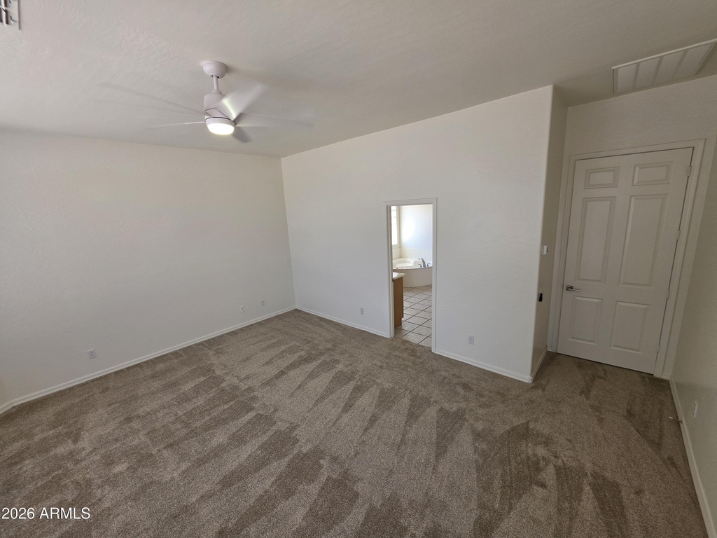 2653 N Travis -- - Photo 28