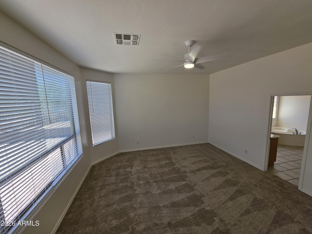 2653 N Travis -- - Photo 27
