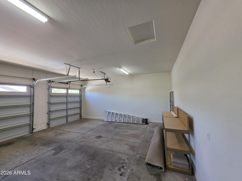 2653 N Travis -- - Photo 62