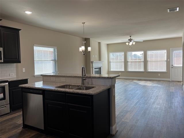 639 Comal Drive - Photo 3