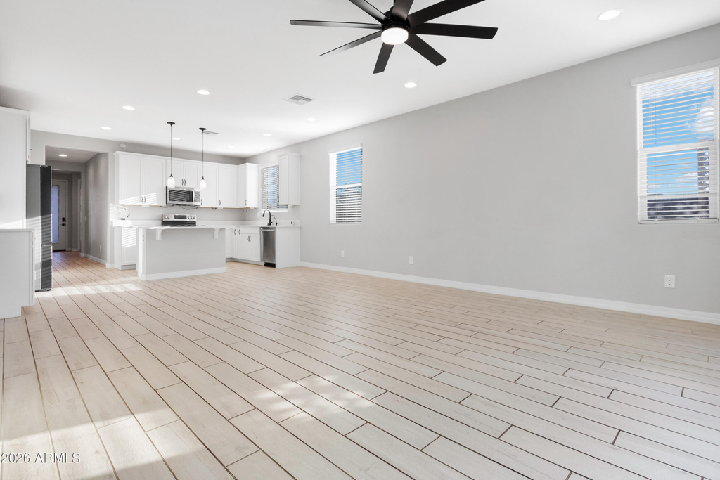 24194 W Whyman Avenue - Photo 33