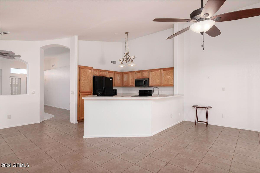 537 E Appaloosa Road - Photo 4