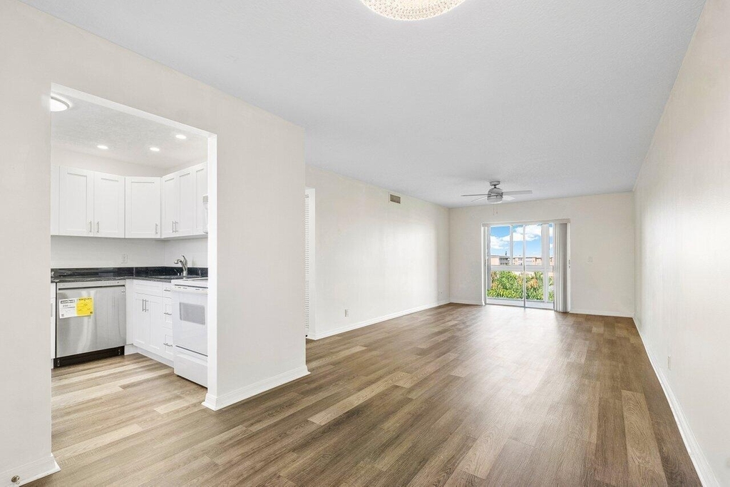 2615 Ne 1st Court - Photo 3