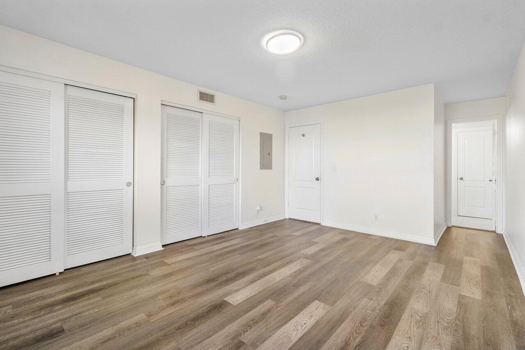 2615 Ne 1st Court - Photo 14