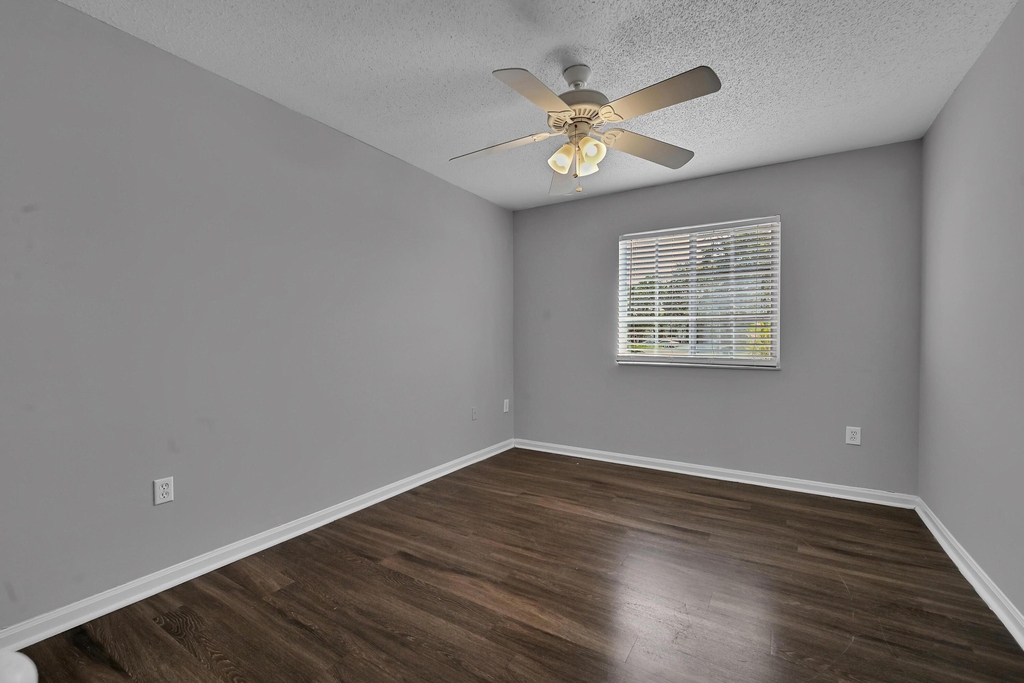 3638 Nw Mediterranean Lane - Photo 17