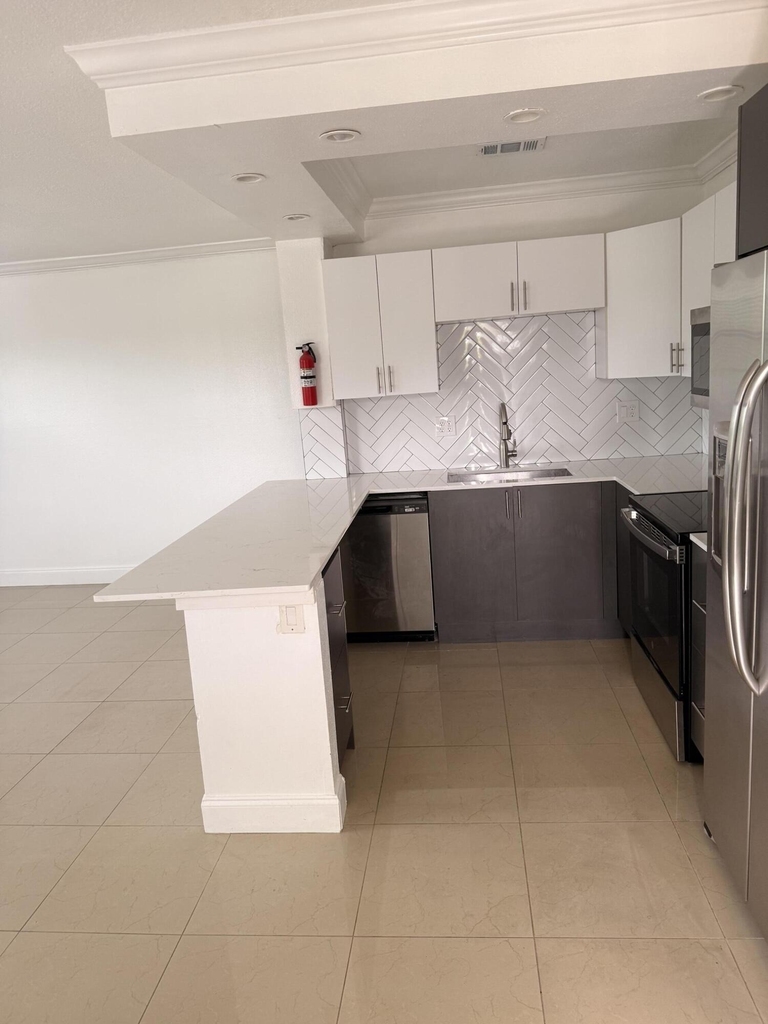 1501 Ne 7th Avenue - Photo 6