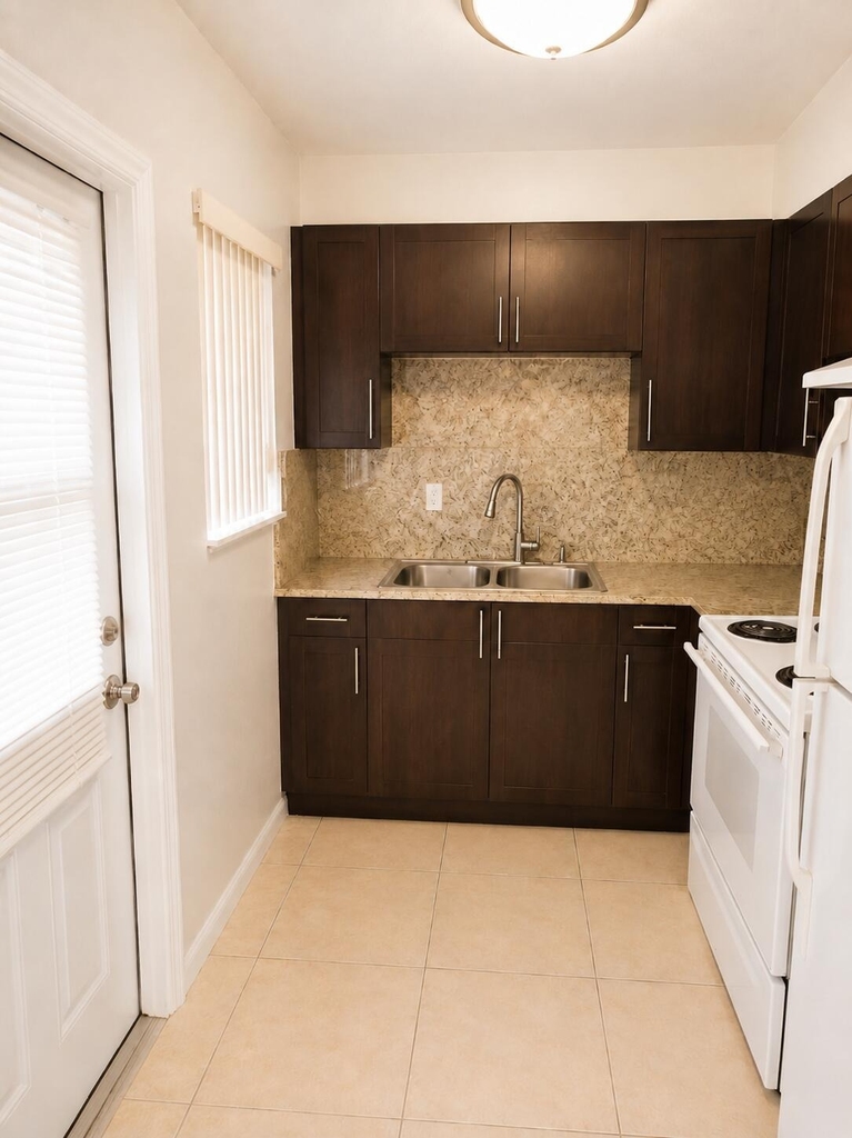 3609 Polk Street - Photo 5