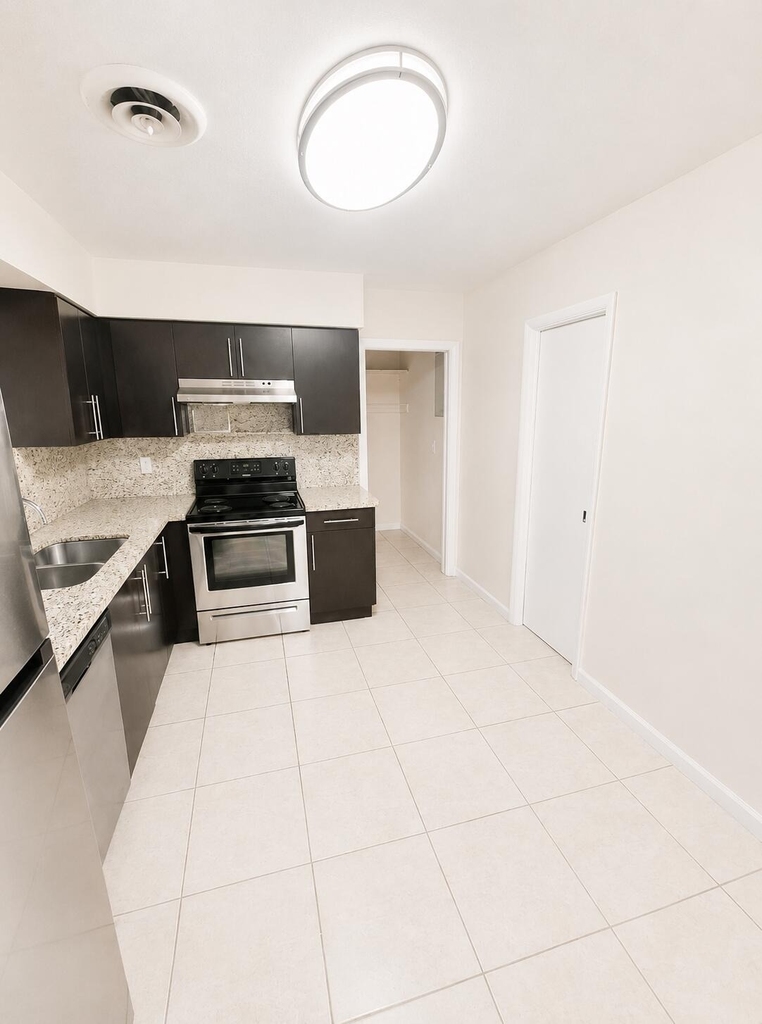 3615 Polk Street - Photo 7