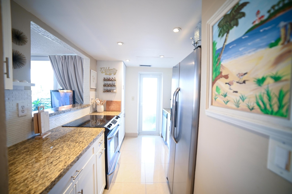2701 N Ocean Boulevard - Photo 4