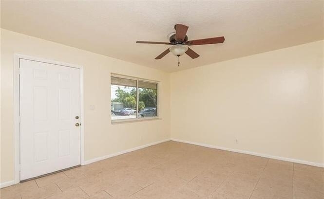 2061 Ne 25th Avenue - Photo 3
