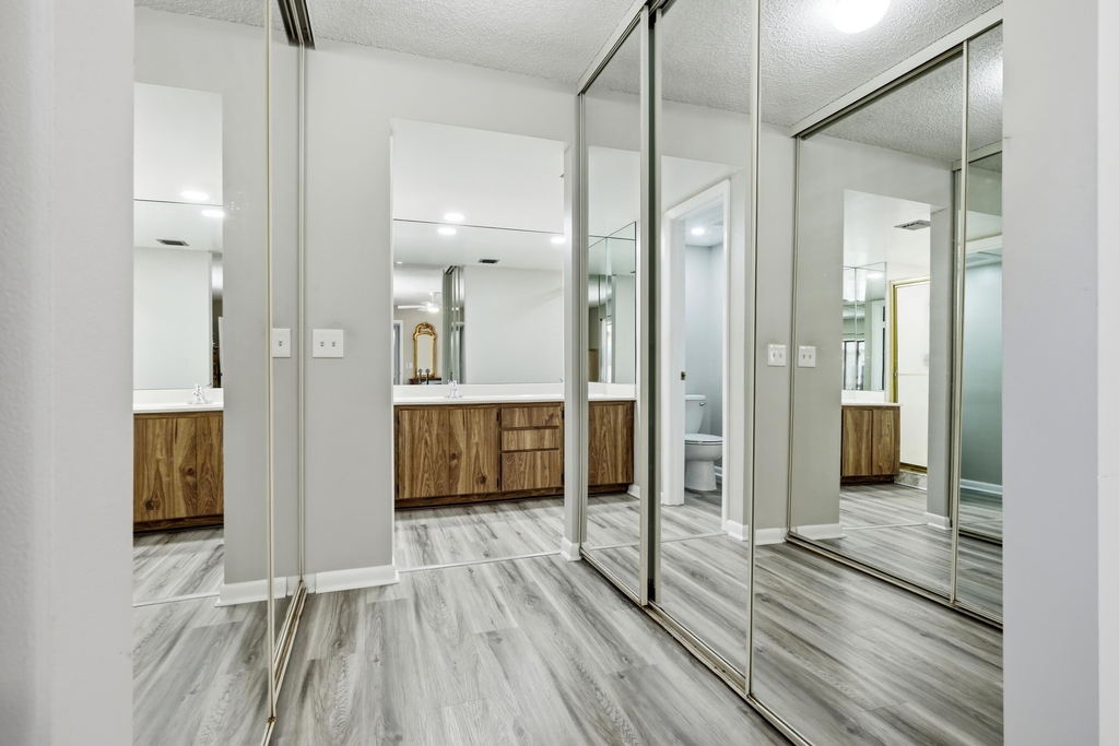 605 6th Terrace - Photo 11