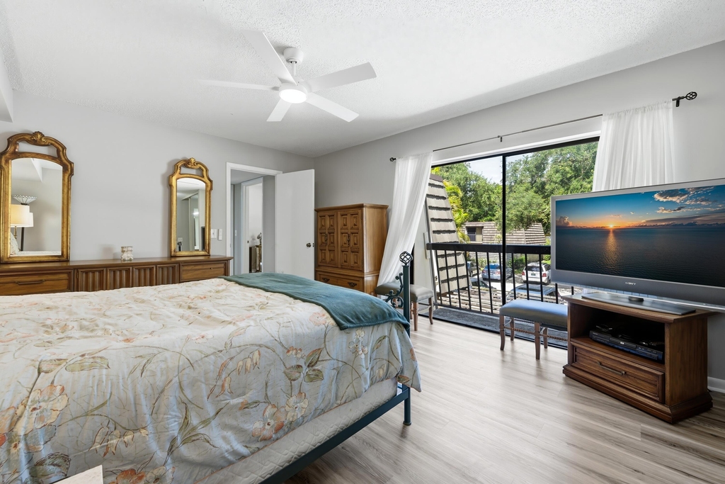 605 6th Terrace - Photo 9