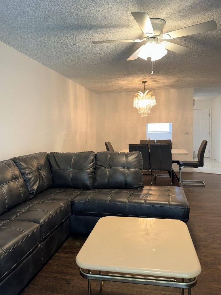 2601 Ne 3rd Court - Photo 7