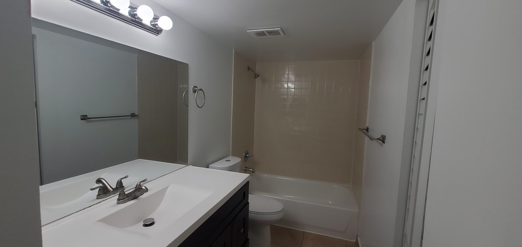 8851 Wiles Road - Photo 9