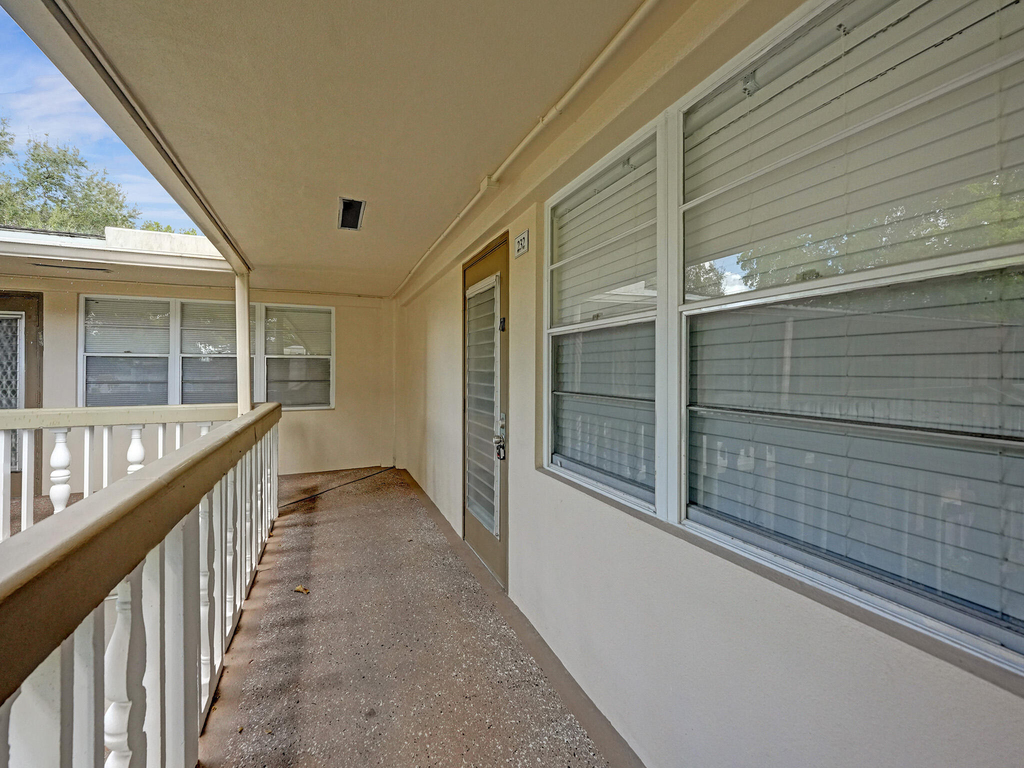 232 Farnham J - Photo 28