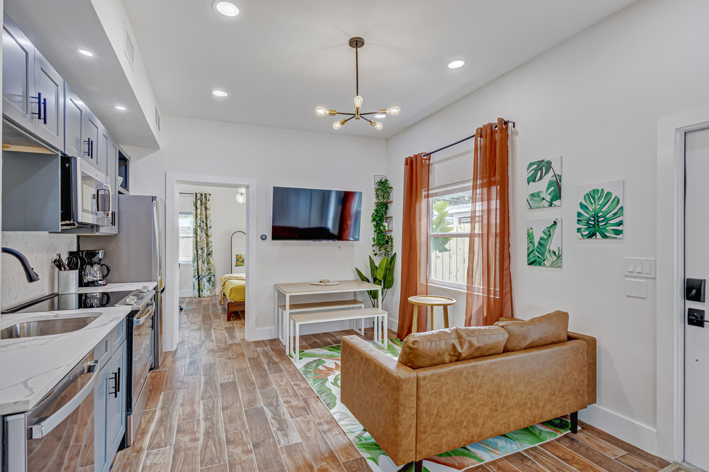 721 Franklin Road - Photo 2