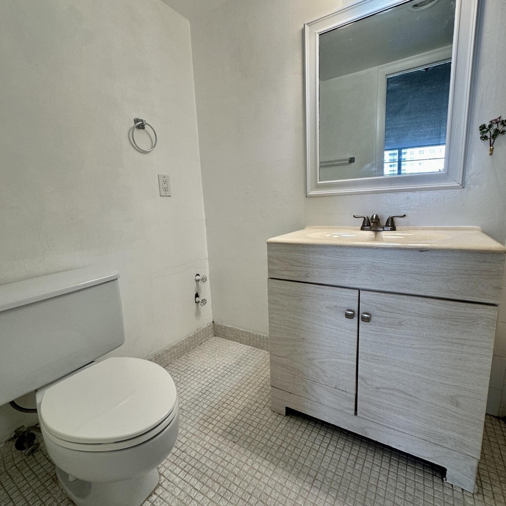 2851 Ne 183rd Street - Photo 9