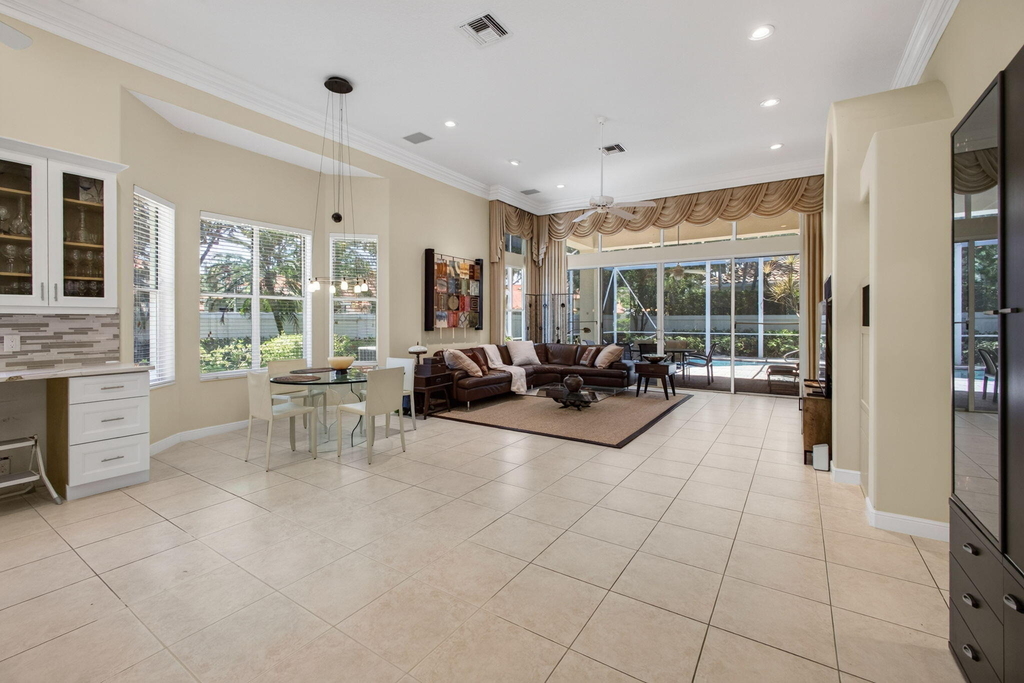 1048 Diamond Head Way - Photo 11