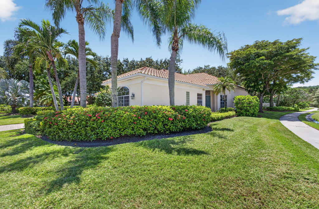 1048 Diamond Head Way - Photo 1