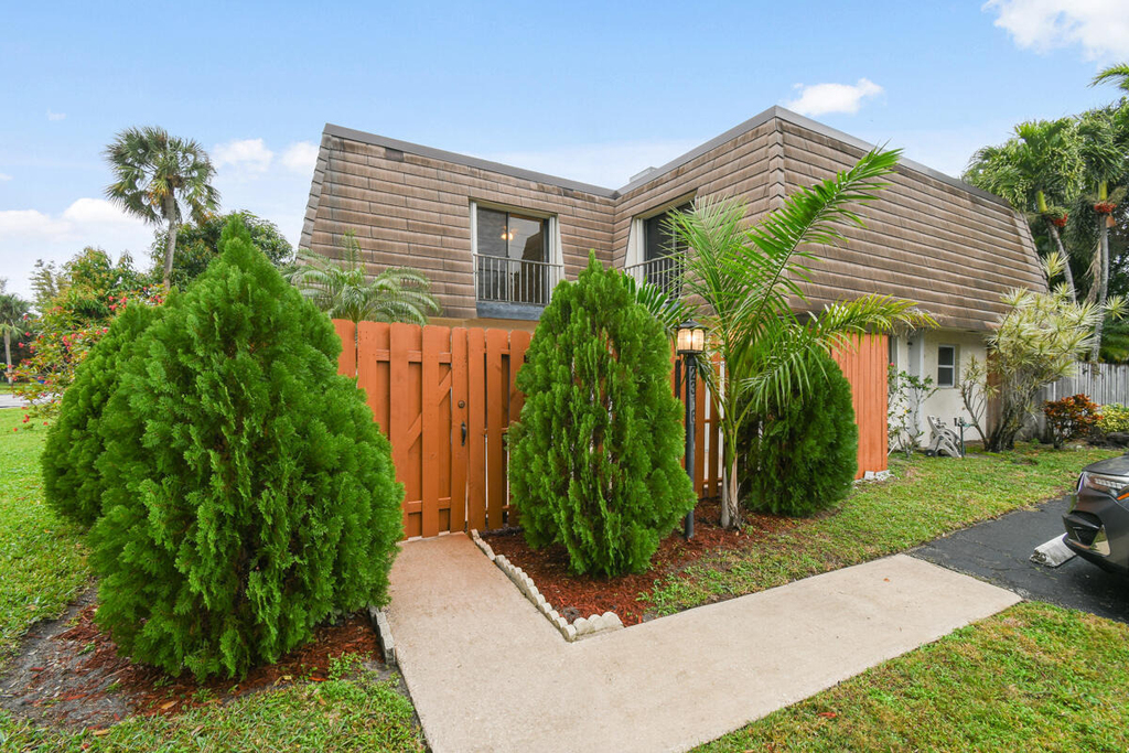 326 Jupiter Lakes Boulevard - Photo 2