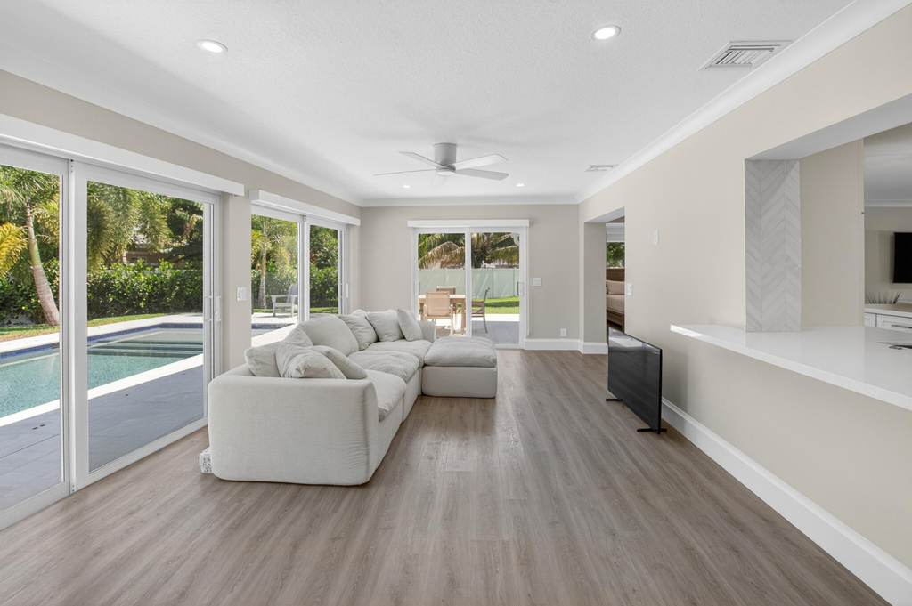135 Se 28th Court - Photo 23