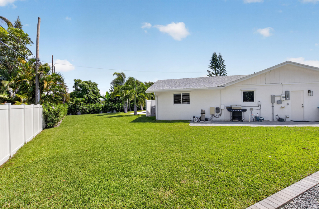135 Se 28th Court - Photo 58