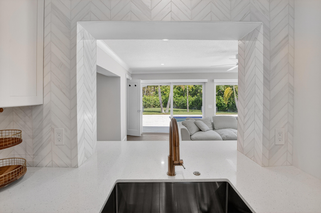 135 Se 28th Court - Photo 13