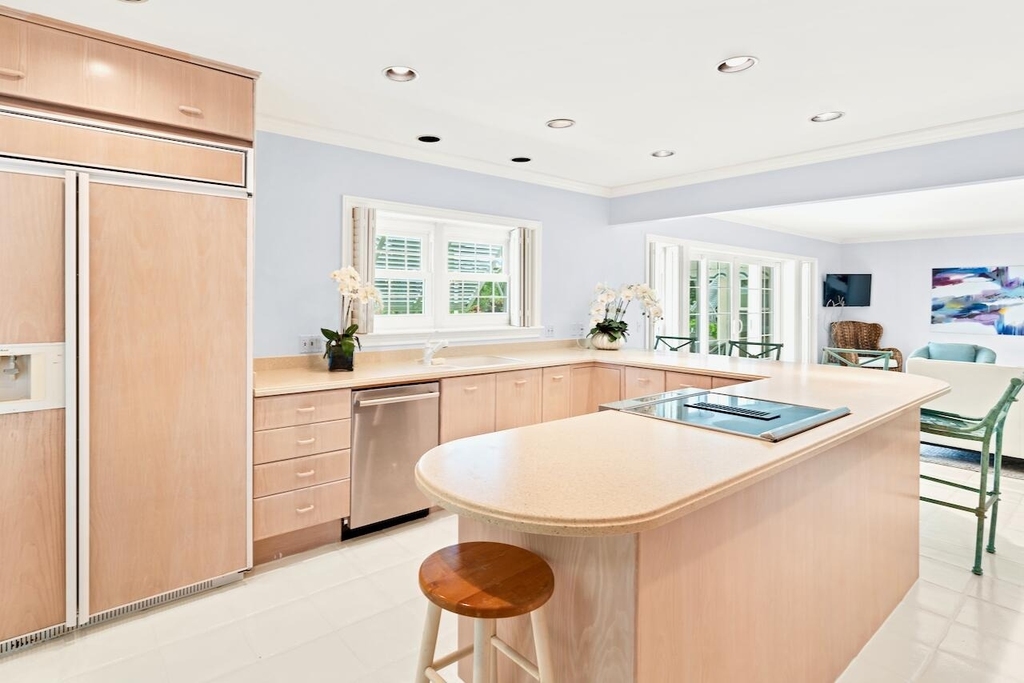 1421 N Lake Way - Photo 8