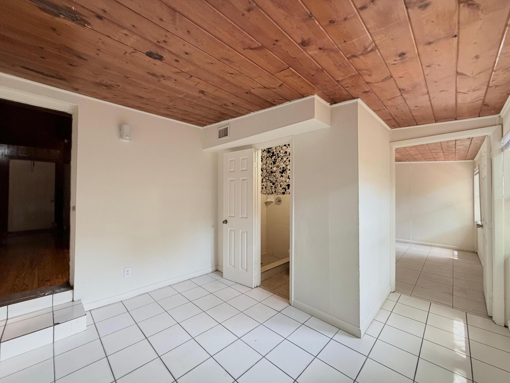 735 46th Street - Photo 12