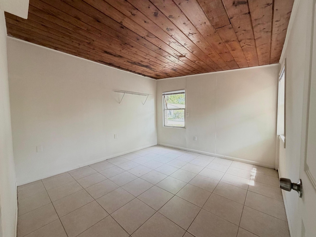 735 46th Street - Photo 14