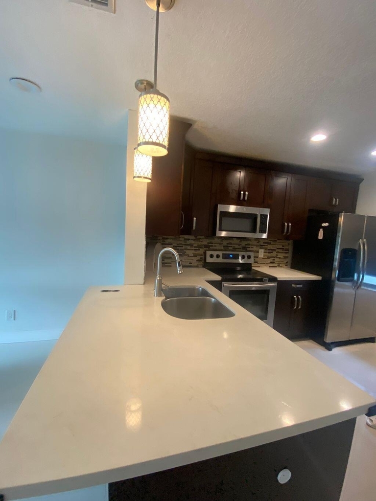 10473 Nw 3rd Street - Photo 3