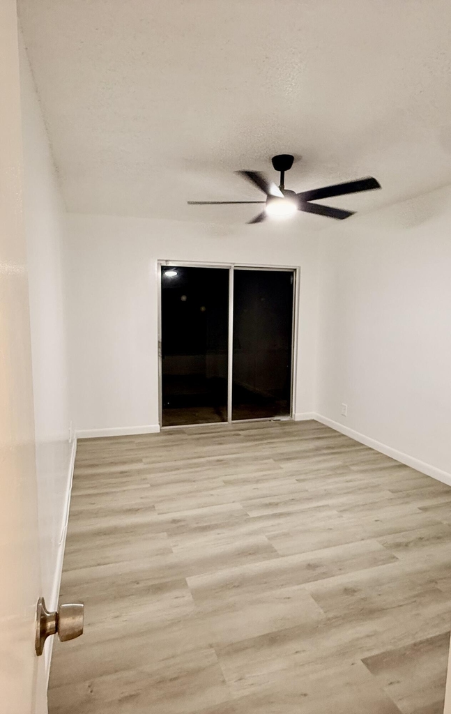 4115 Nw 88th Avenue - Photo 6