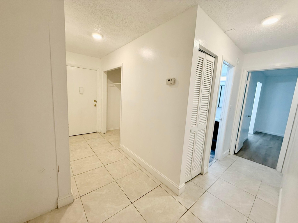 4115 Nw 88th Avenue - Photo 4