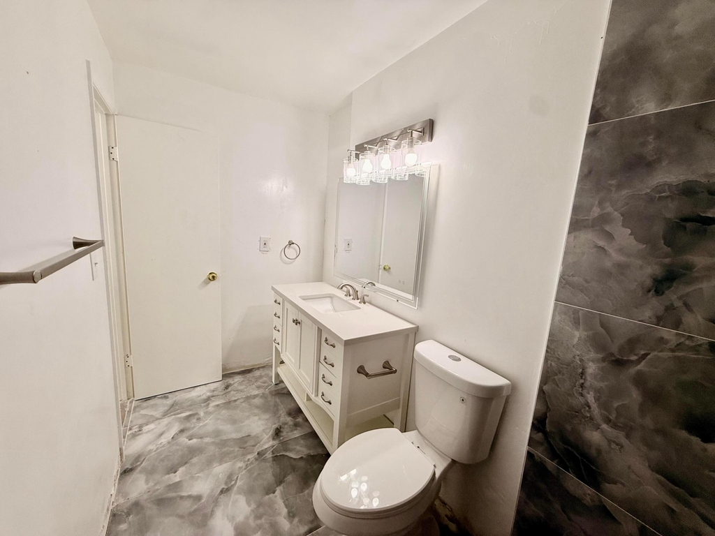 4115 Nw 88th Avenue - Photo 13