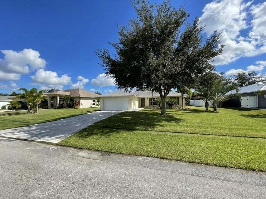 3661 Sw Camastro Street - Photo 0